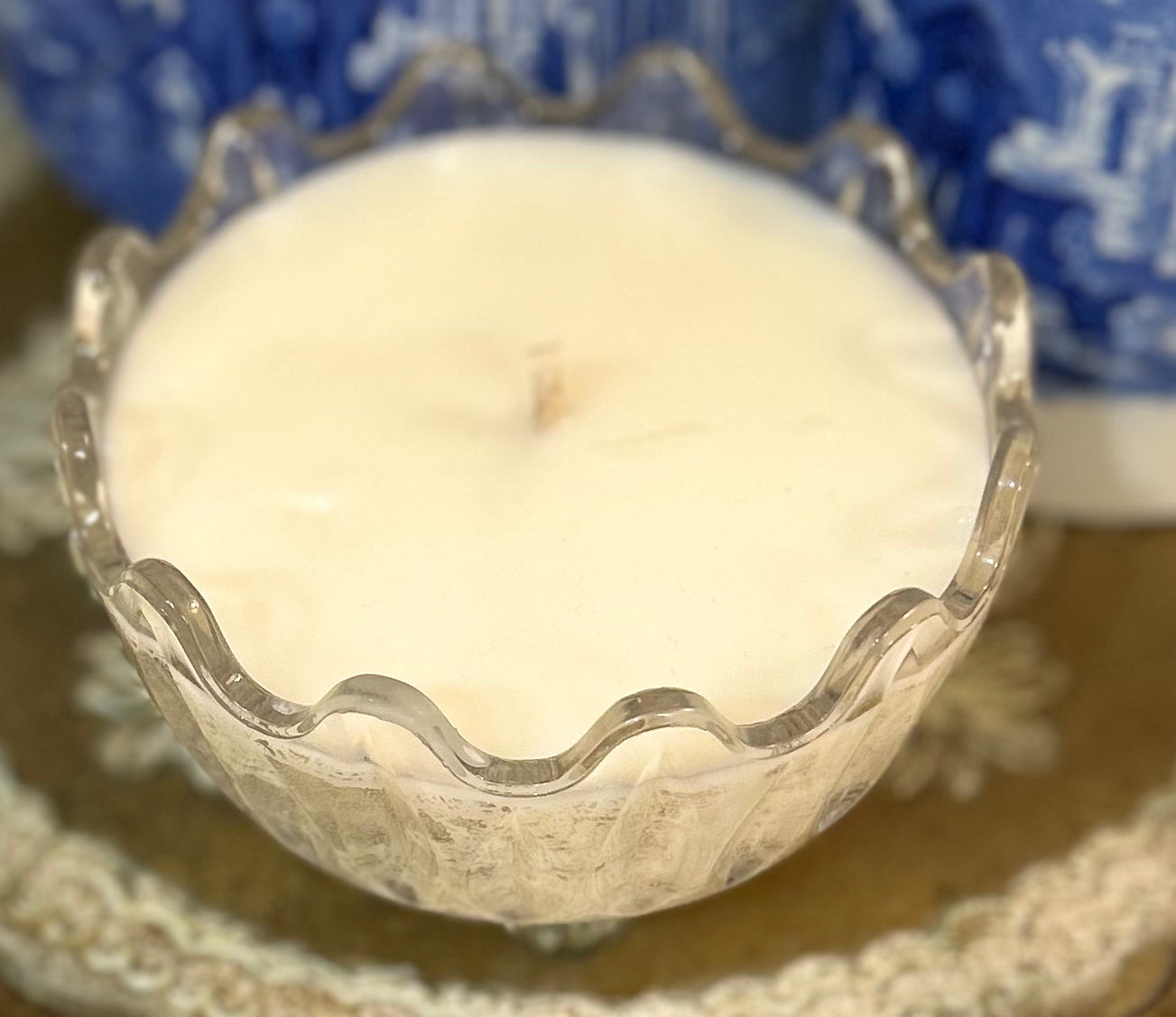 Mon Coeur “ My Heart” Vintage scalloped edge dish