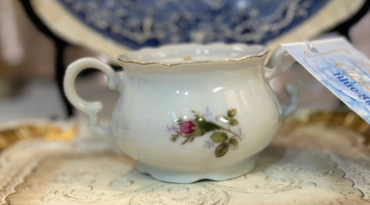 Hortensia Bleu “ Blue Hydrangea” in vintage creamer with roses